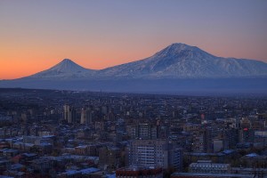 Ереван и Арарат (Фото Serouj Ourishian)
